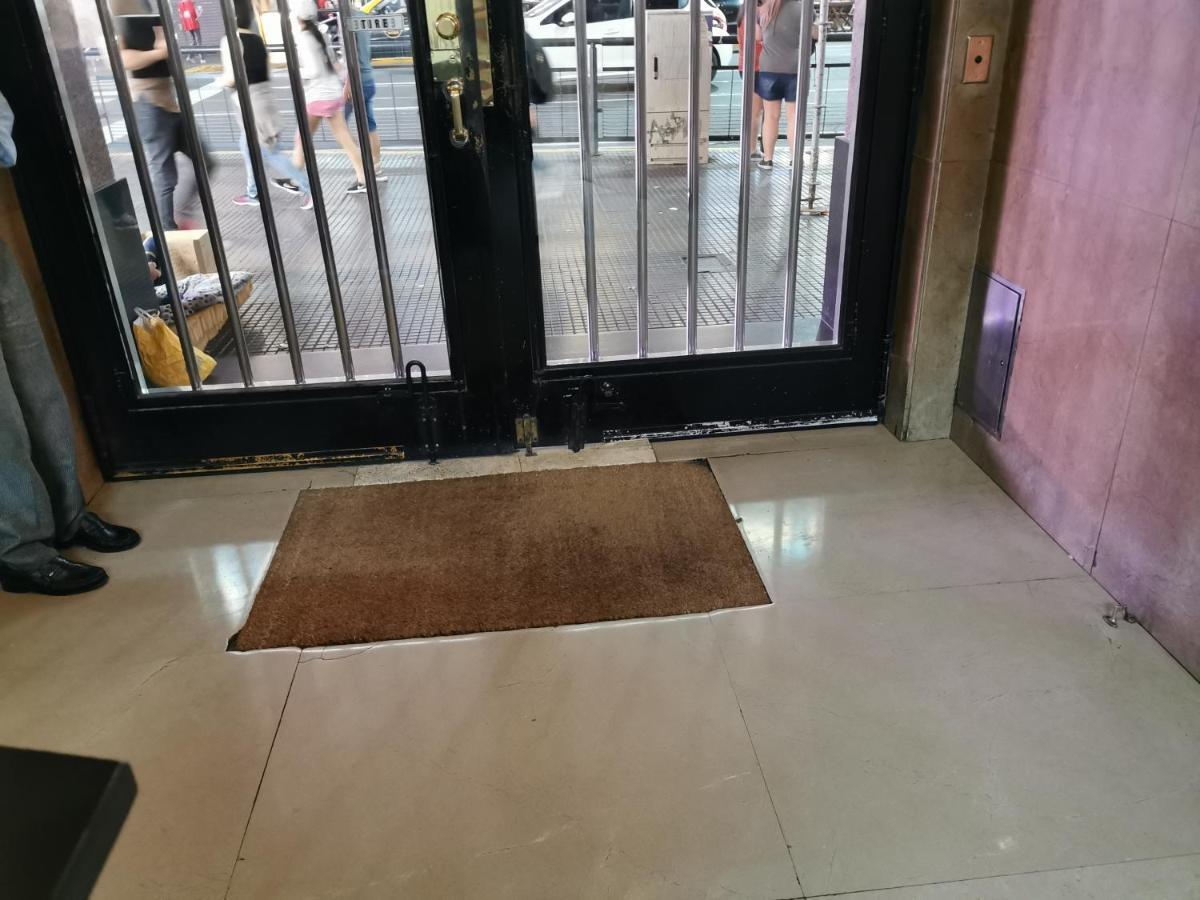 Penthouse Frente Al Obelisco Con Terraza Apartment Buenos Aires Luaran gambar